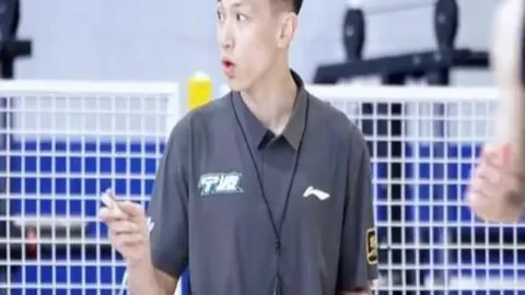 马金桥怒斥：萨拉赫被铲竟无牌罗梅罗不罚是羞耻